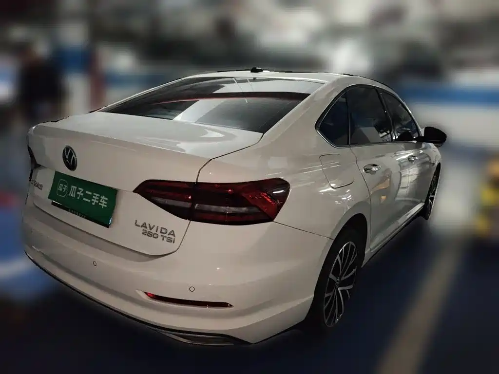 Volkswagen Lavida — миниатюра 4