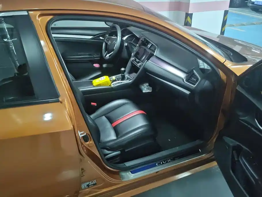 Honda Civic — миниатюра 8