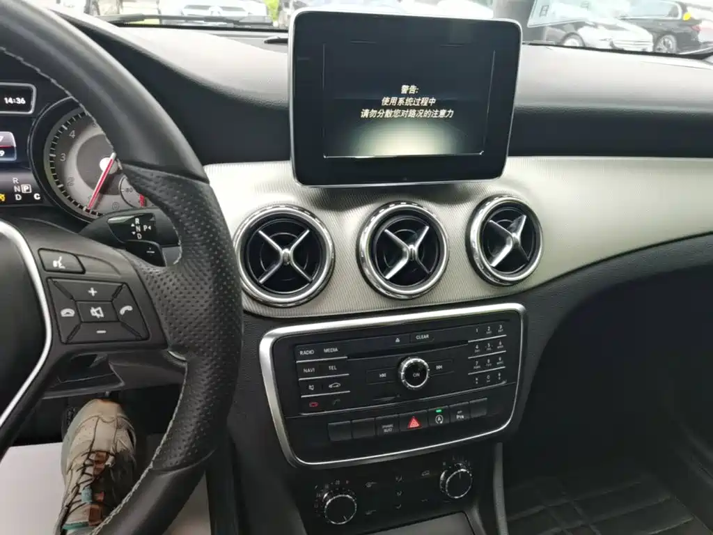 Mercedes-Benz GLA — миниатюра 13