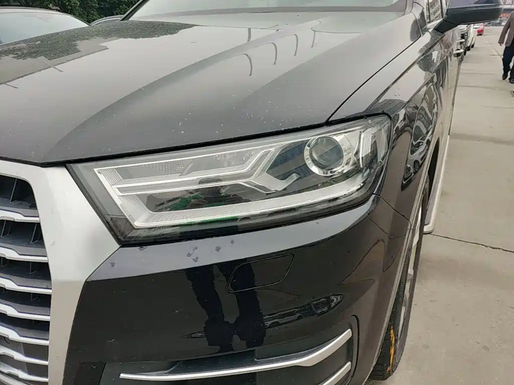 Audi Q7 — миниатюра 24