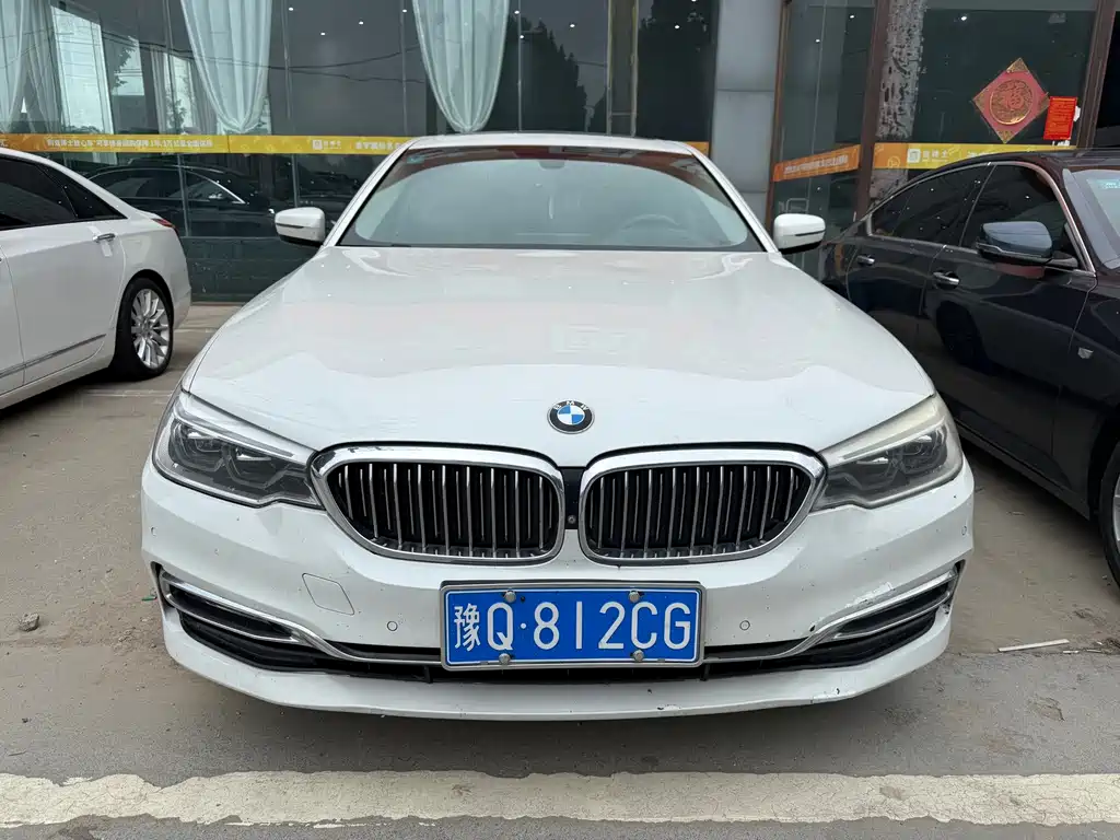 BMW 5 Series — миниатюра 2