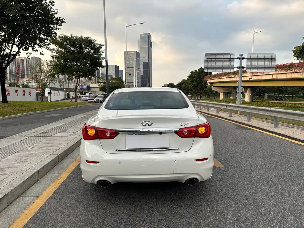 Infiniti Q50L — миниатюра 16