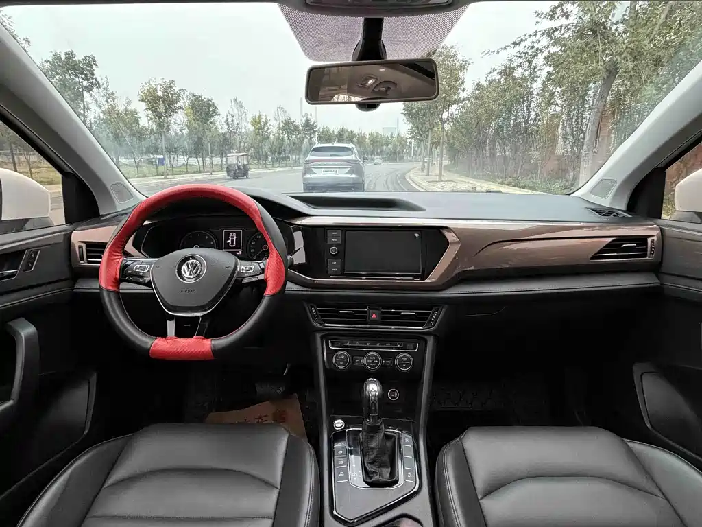 Volkswagen Tharu — миниатюра 10