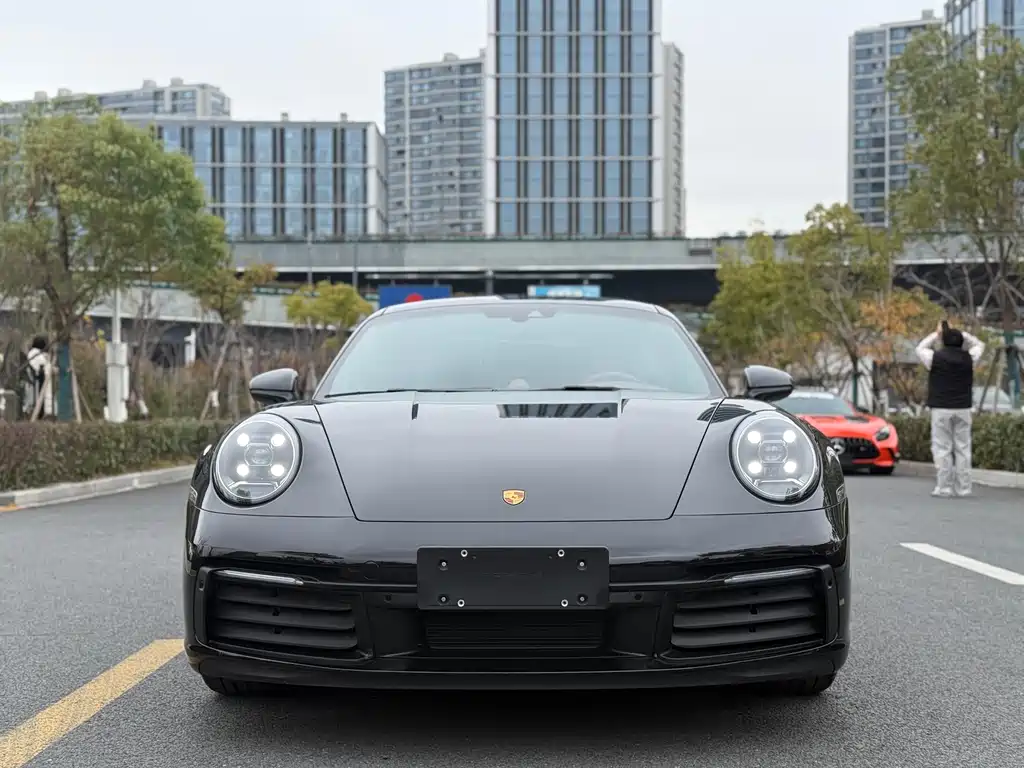 Porsche 911 2023 Carrera 3.0T