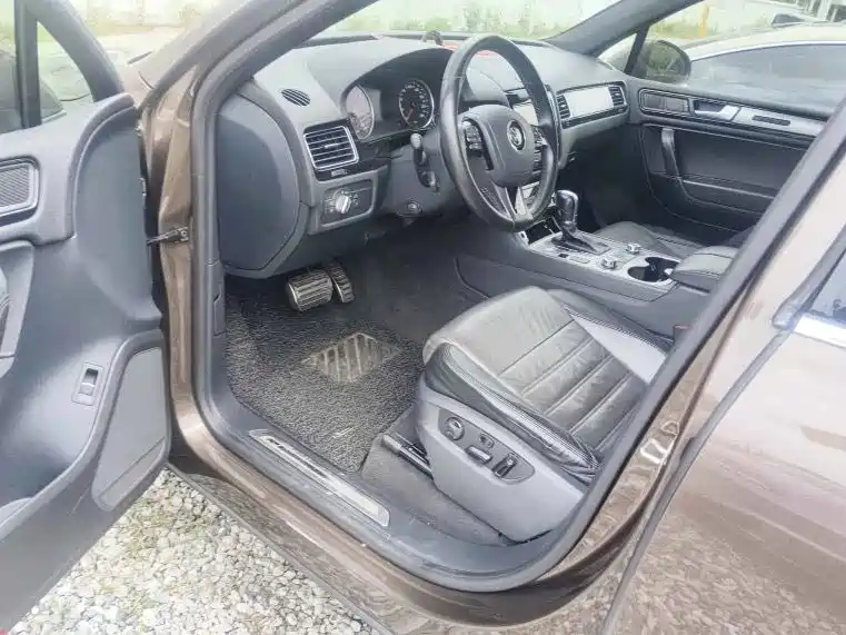 Volkswagen Touareg 2012 R-Line Luxury