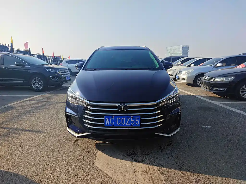 BYD SONG MAX