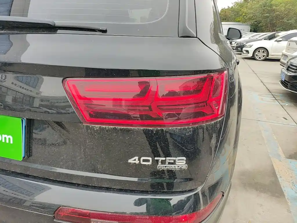 Audi Q7 — миниатюра 8
