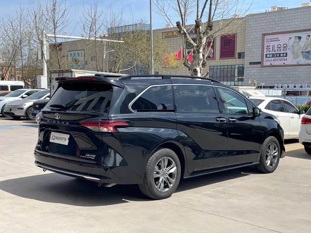 Toyota Sienna 2026 2.5L Premium