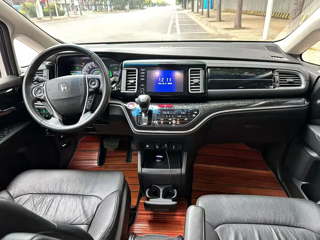 Honda Elysion — миниатюра 6