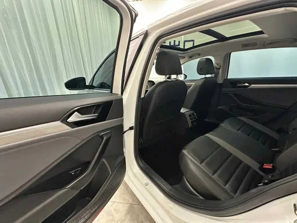 Volkswagen Sagitar — миниатюра 8