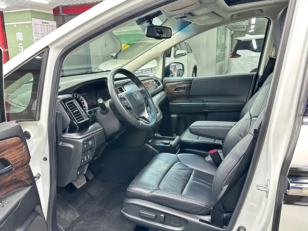 Honda Elysion — миниатюра 4