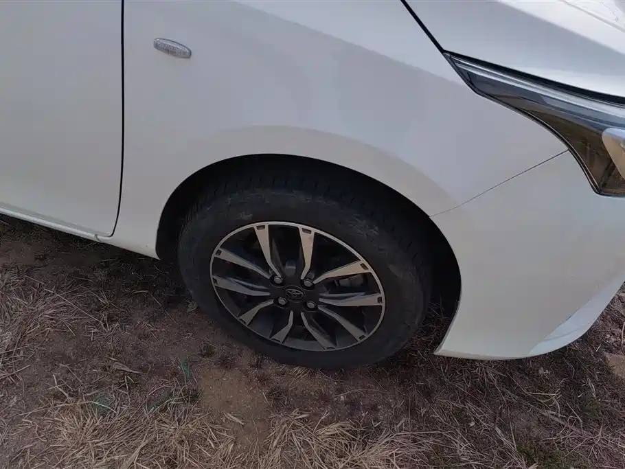 TOYOTA YARIS L TO ENJOY