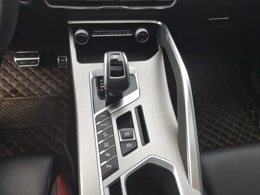 Geely Binyue — миниатюра 16