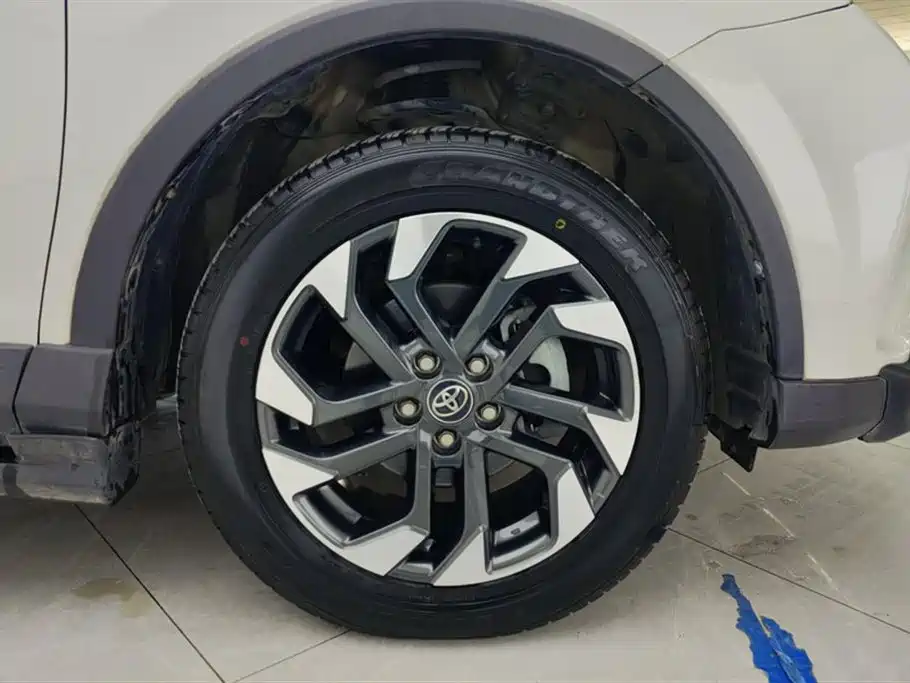 TOYOTA RAV4 RONGFANG