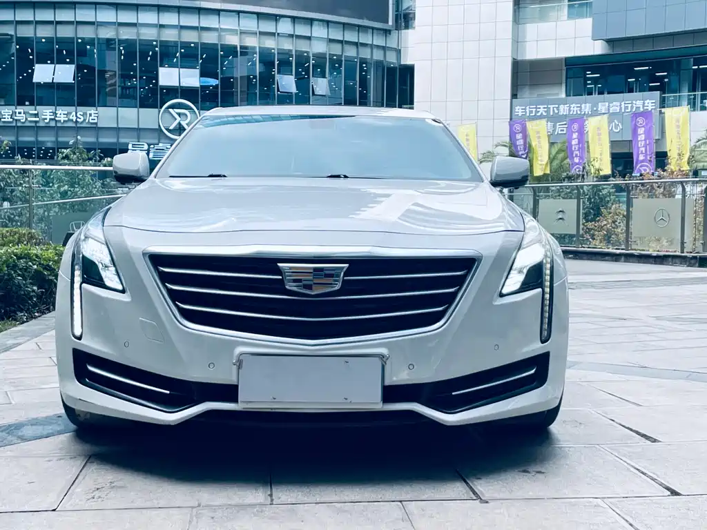 CADILLAC CT6