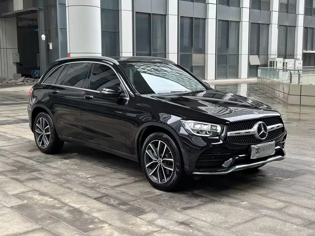 MERCEDES-BENZ GLC