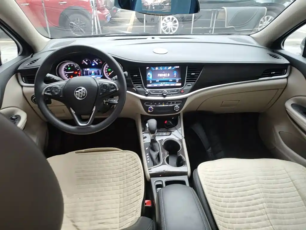 Buick Verano — миниатюра 10