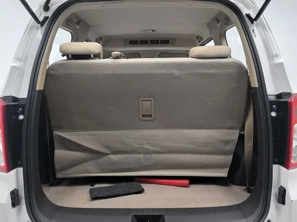 Wuling Hongguang — миниатюра 16