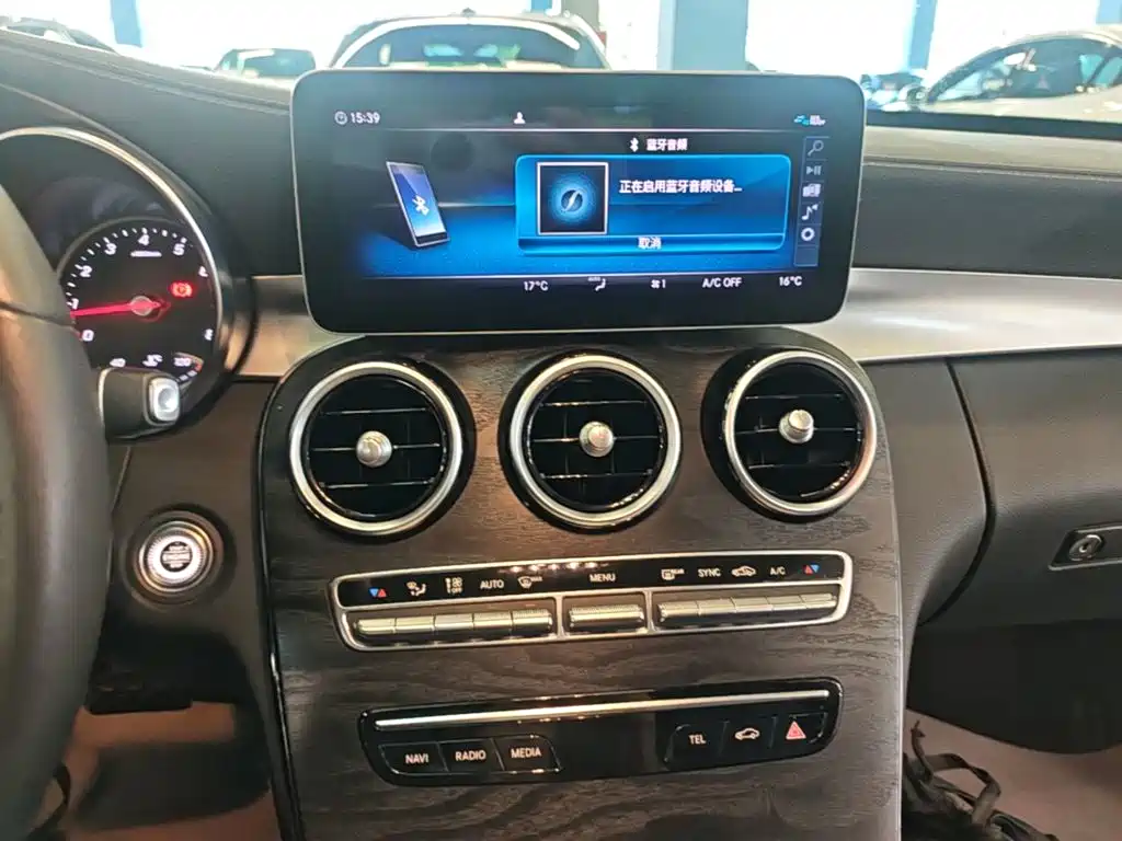 Mercedes-Benz C-Class — миниатюра 13