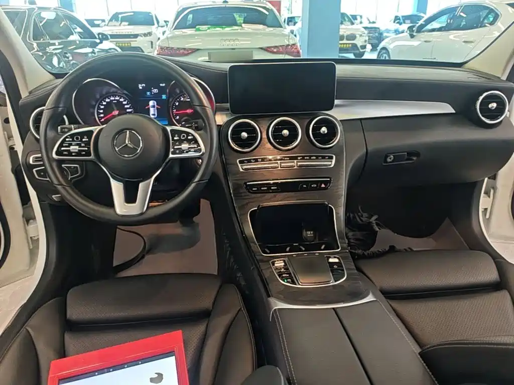 Mercedes-Benz C-Class — миниатюра 10