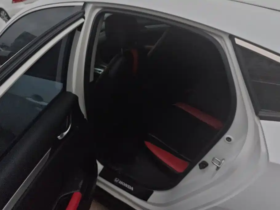 Honda Civic — миниатюра 11