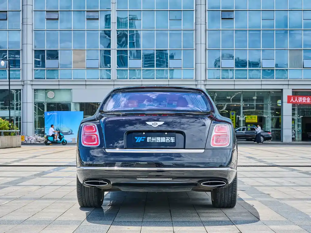 Bentley Mulsanne 6.8T Long Wheelbase Edition, фото 8