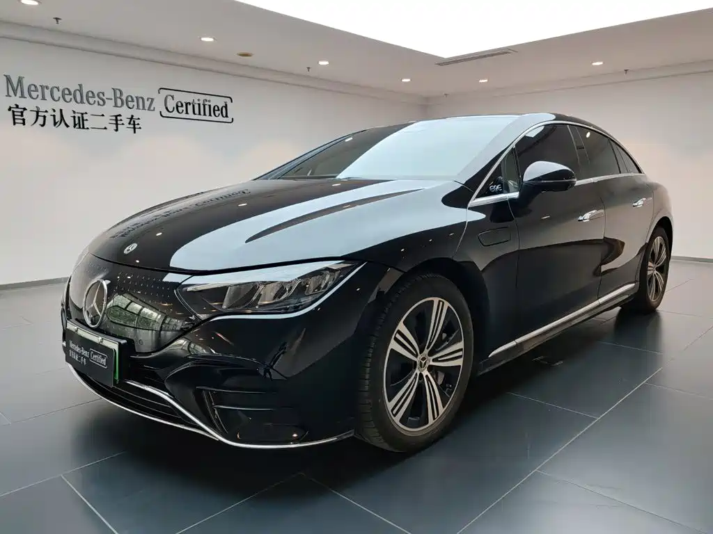 奔驰EQE 2025款 500 4MATIC 先锋版 2025