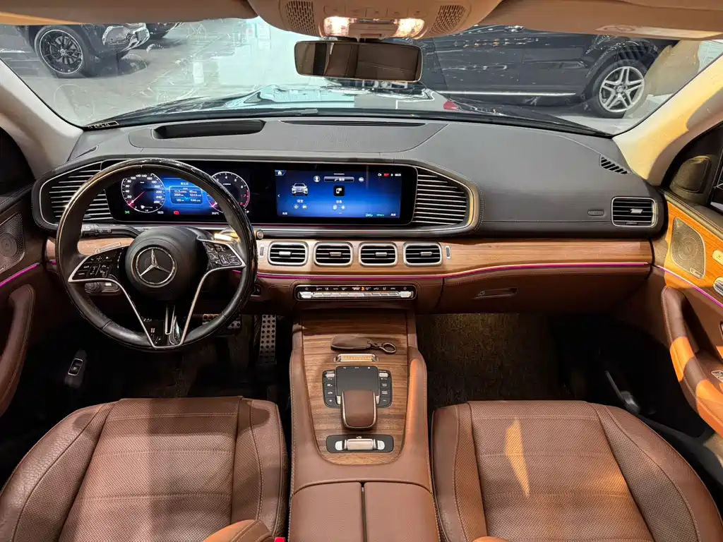 Mercedes-Benz GLS — миниатюра 9