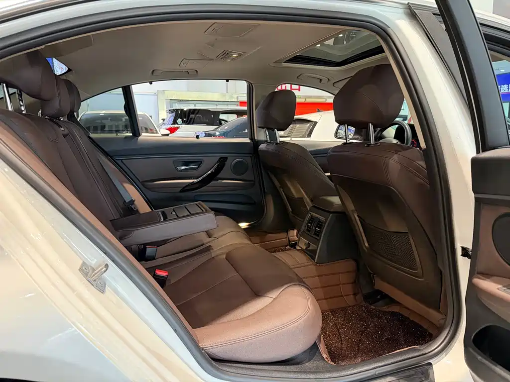 BMW 3 Series — миниатюра 8