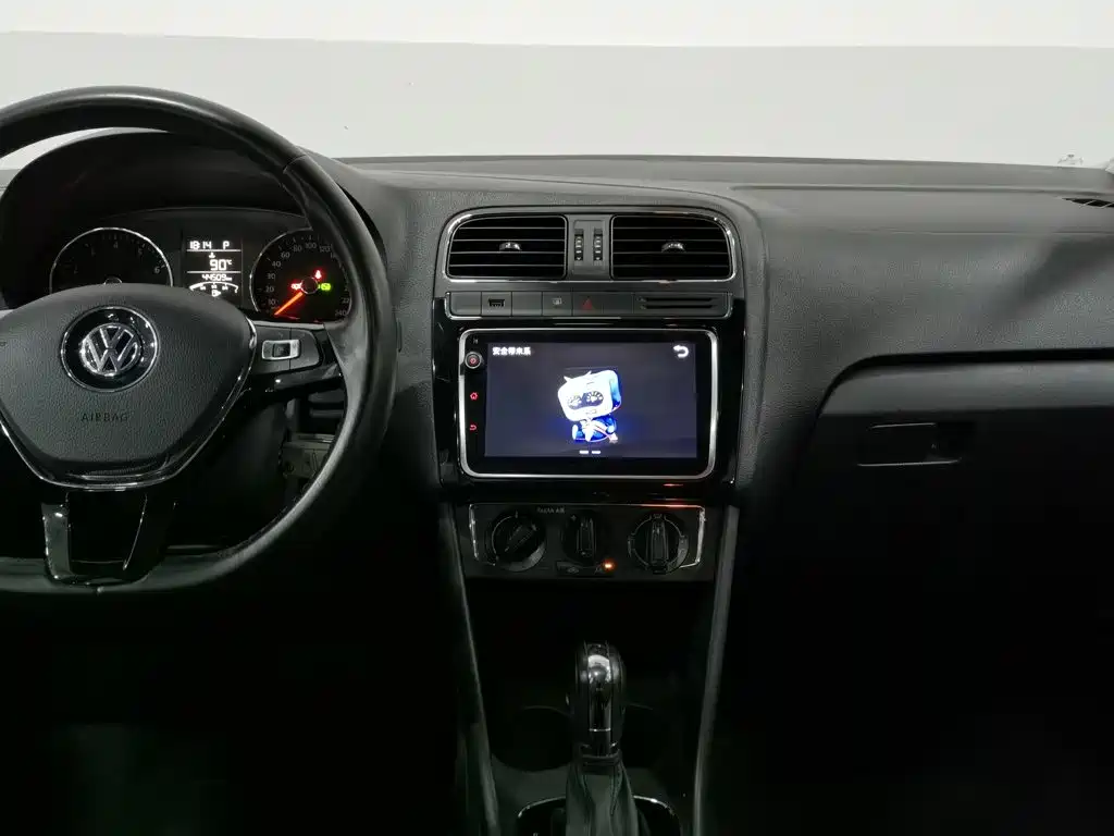 Volkswagen Polo — миниатюра 12
