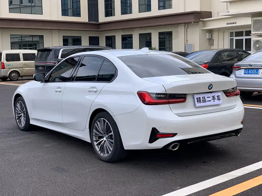 BMW 3 Series 3 2022 320i Sport
