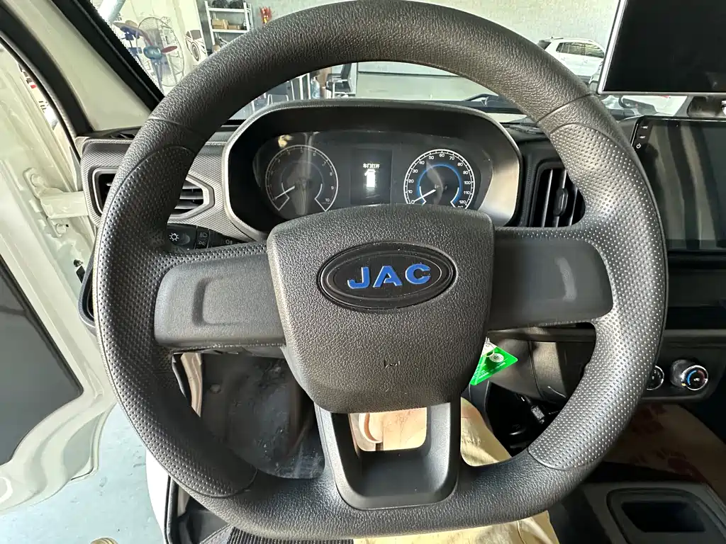 JAC Bluecat — миниатюра 13