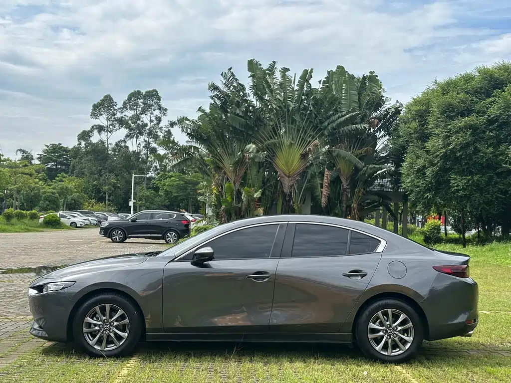 Mazda 3 Axela — миниатюра 20