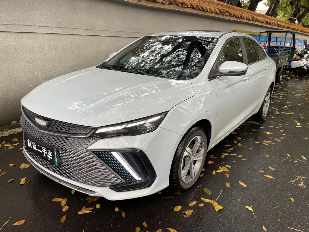 Geely L HiP 2023