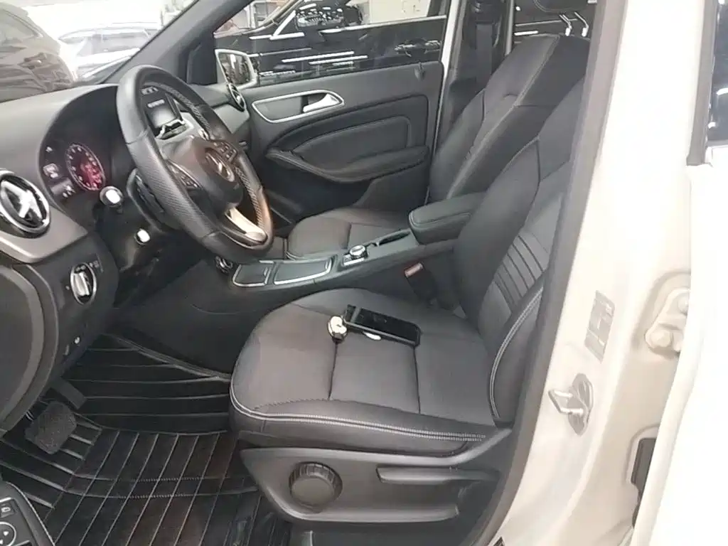 Mercedes-Benz B-Class — миниатюра 15