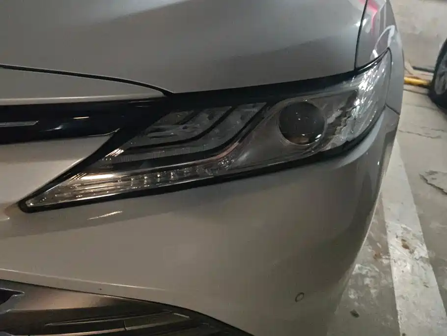 Toyota Camry — миниатюра 5