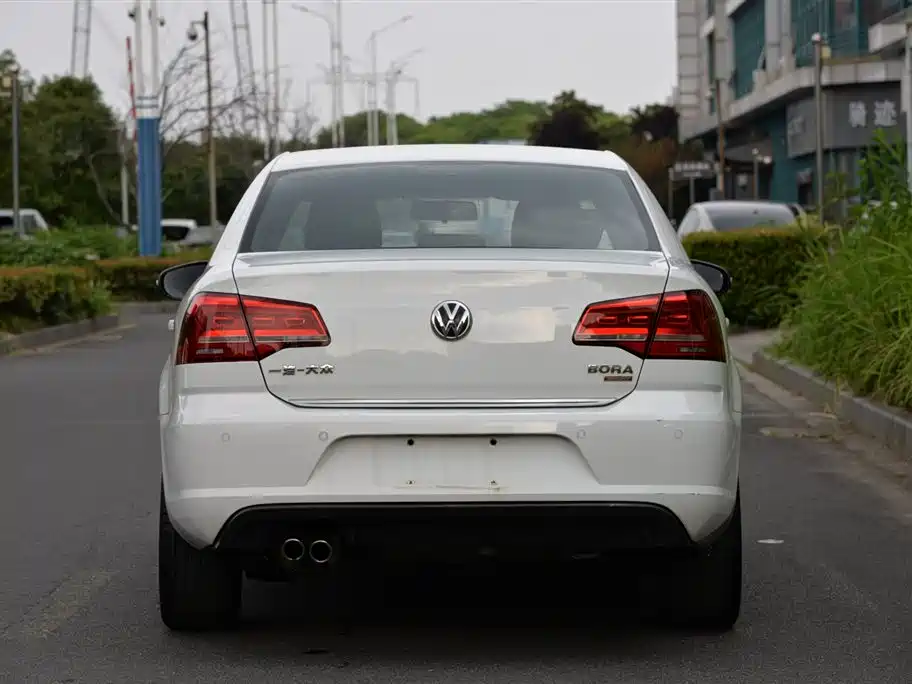 Volkswagen Bora 2015 1.4TSI AT Sportline