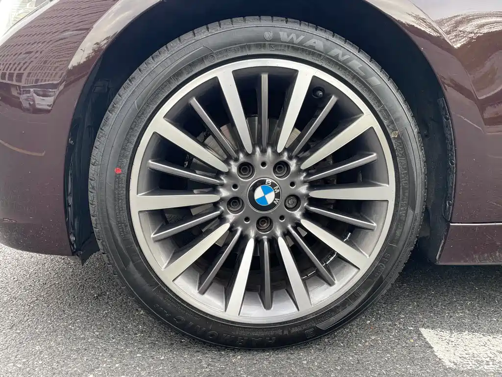 BMW 3 Series — миниатюра 11