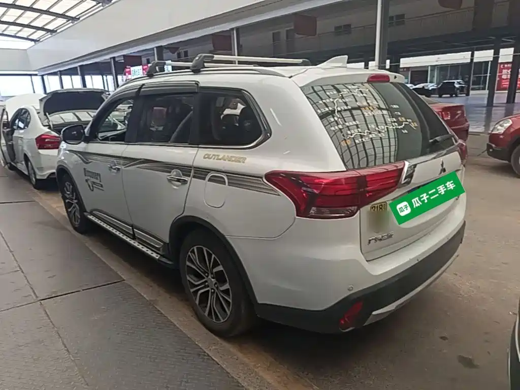 Mitsubishi Outlander — миниатюра 5