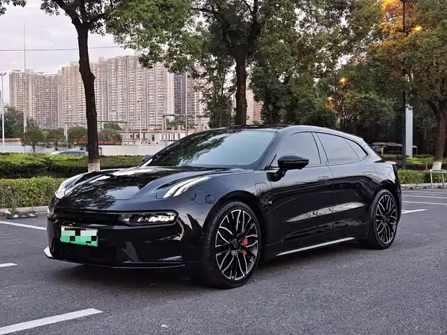 Zeekr 001 2023