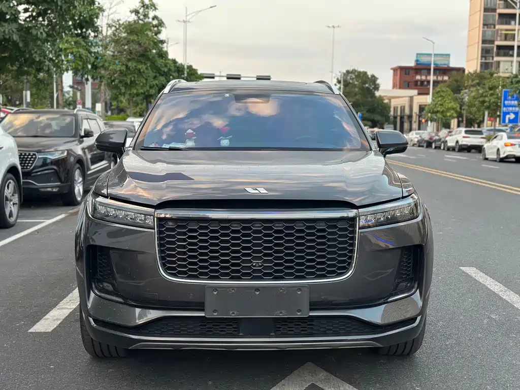 Li Auto Li ONE — миниатюра 2