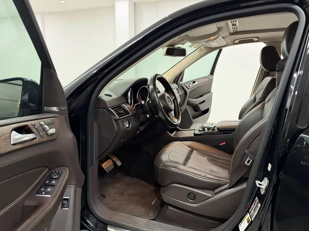 Mercedes-Benz GLE (Import) — миниатюра 7