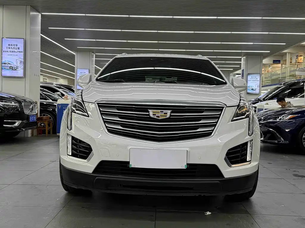 CADILLAC XT5