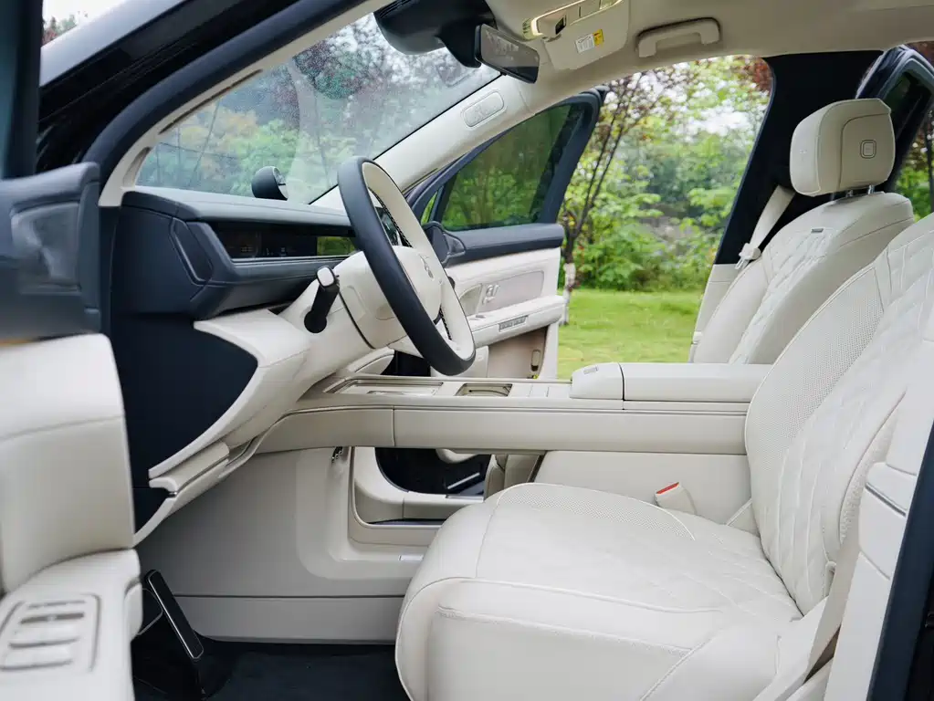 NIO ES8 2026 мест Executive