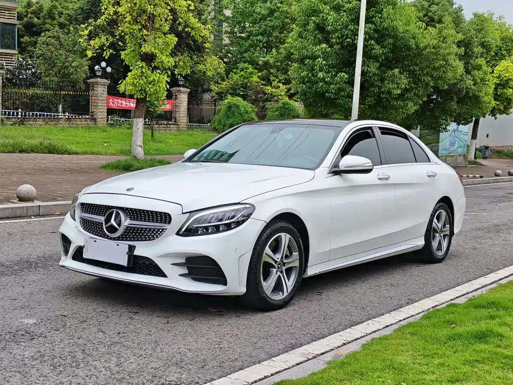 Mercedes-Benz C-Class 2020