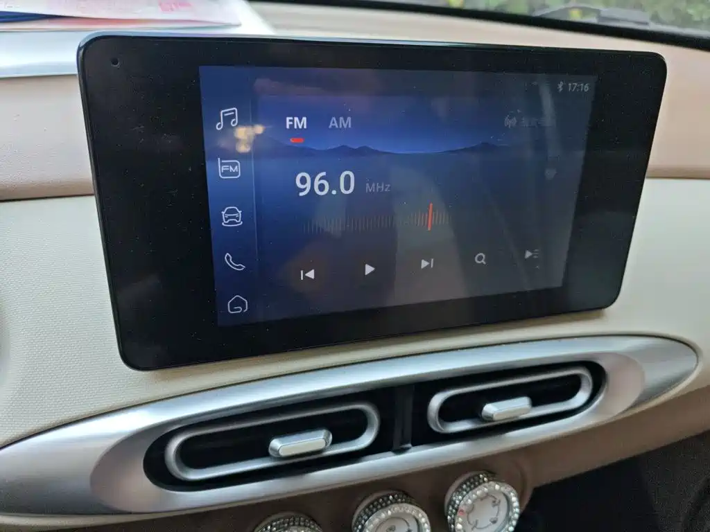 Wuling MINIEV — миниатюра 9