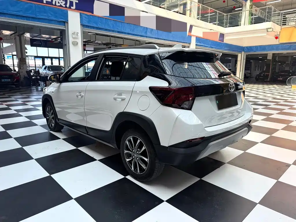 Toyota Yaris L — миниатюра 19
