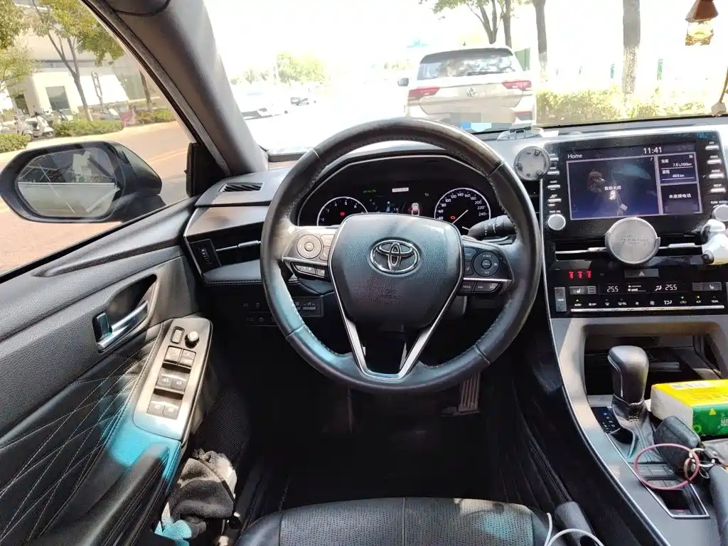 Toyota Avalon — миниатюра 11