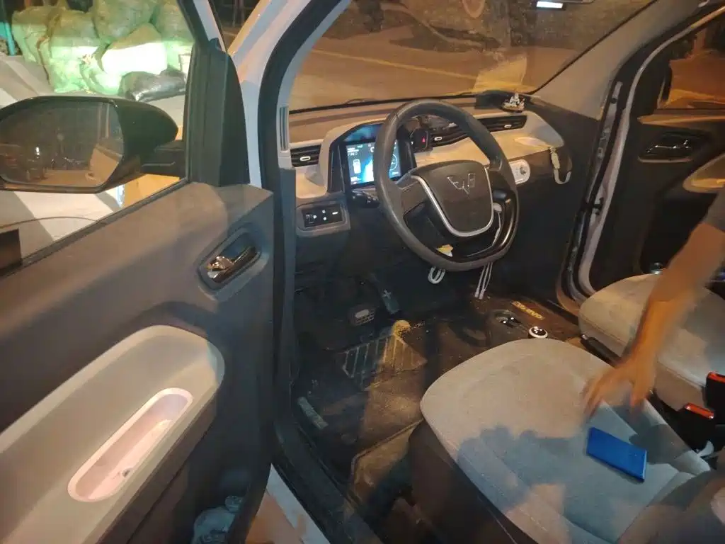 Wuling MINIEV — миниатюра 14