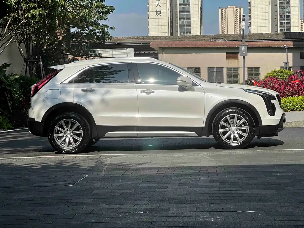 Cadillac XT4 2023 28T Luxury